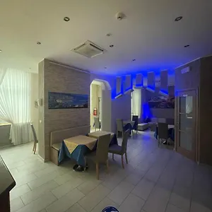 Hotel Montecarlo, Milan